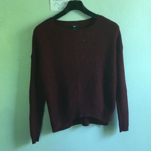 Slightly cropped maroon sweater!